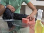 Уход за стеклянной мебелью
